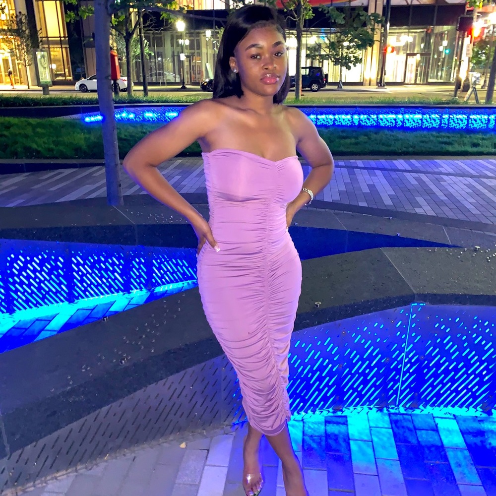 Purple strapless dress. Perfect for a date night!